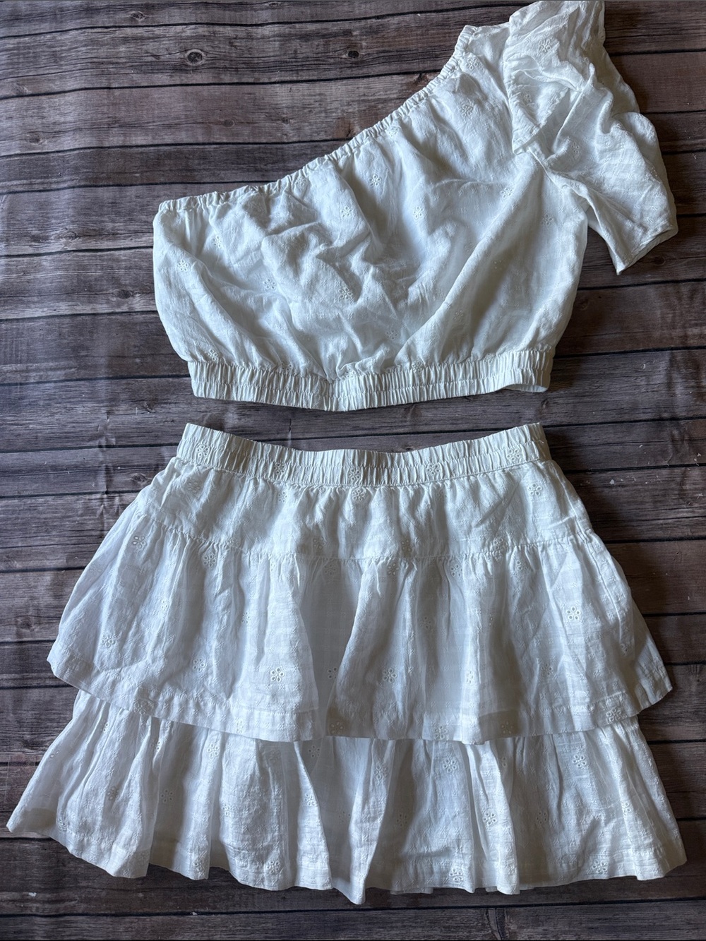 Women’s White Two-Piece Off-Shoulder Top & Tiered Skirt Set